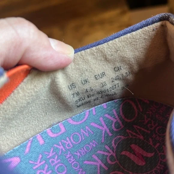 UIN Dreamcatcher Slip-On Shoes - Picture 13 of 13